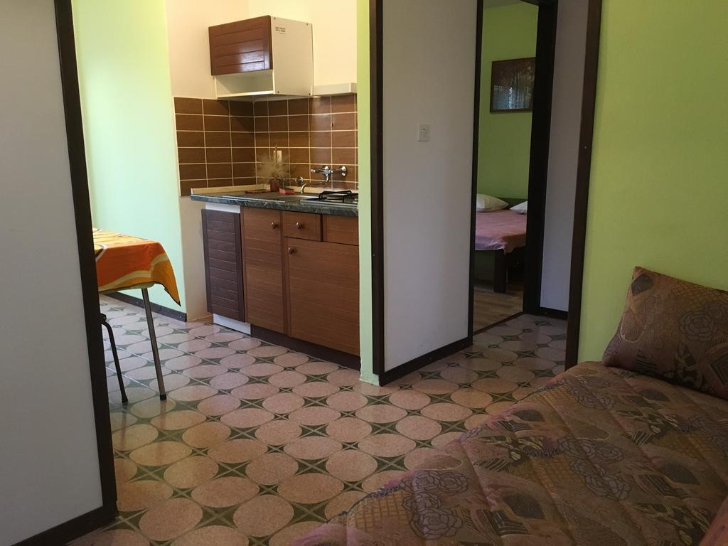 Apartments And Rooms Mirjana Бибинє Екстер'єр фото