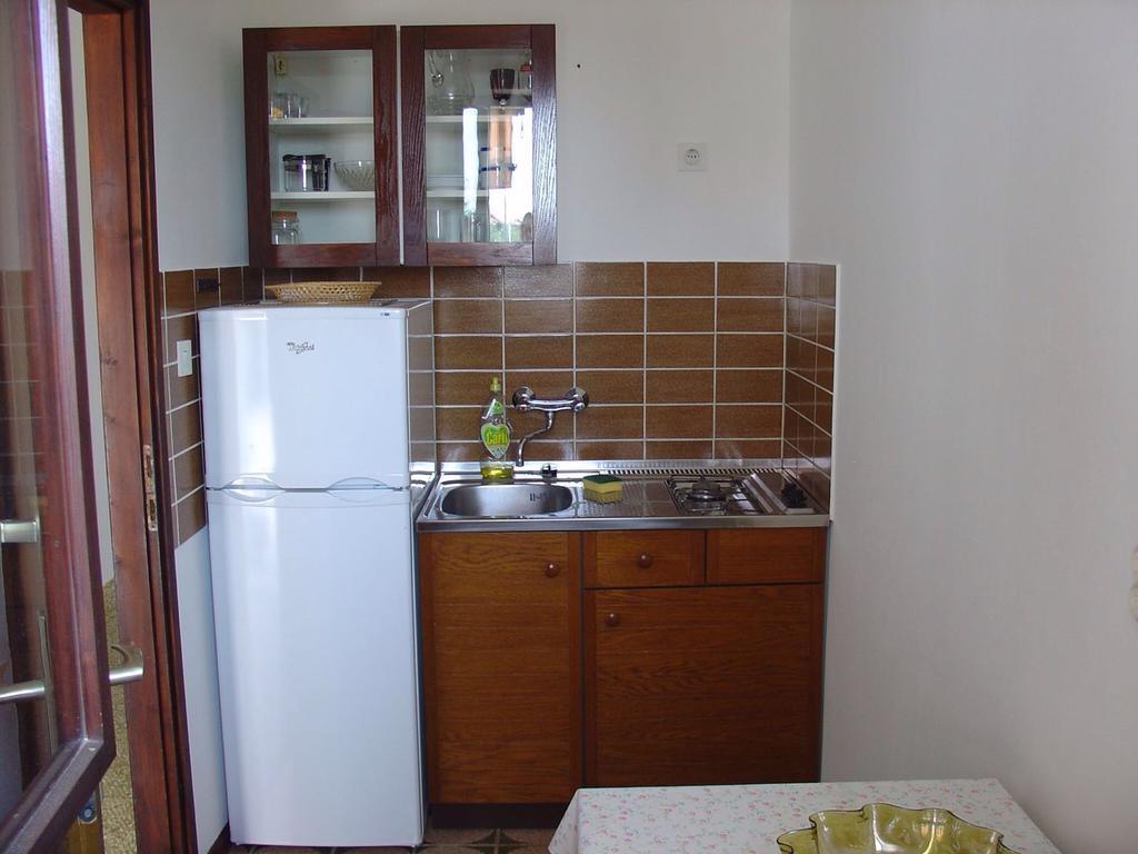 Apartments And Rooms Mirjana Бибинє Екстер'єр фото